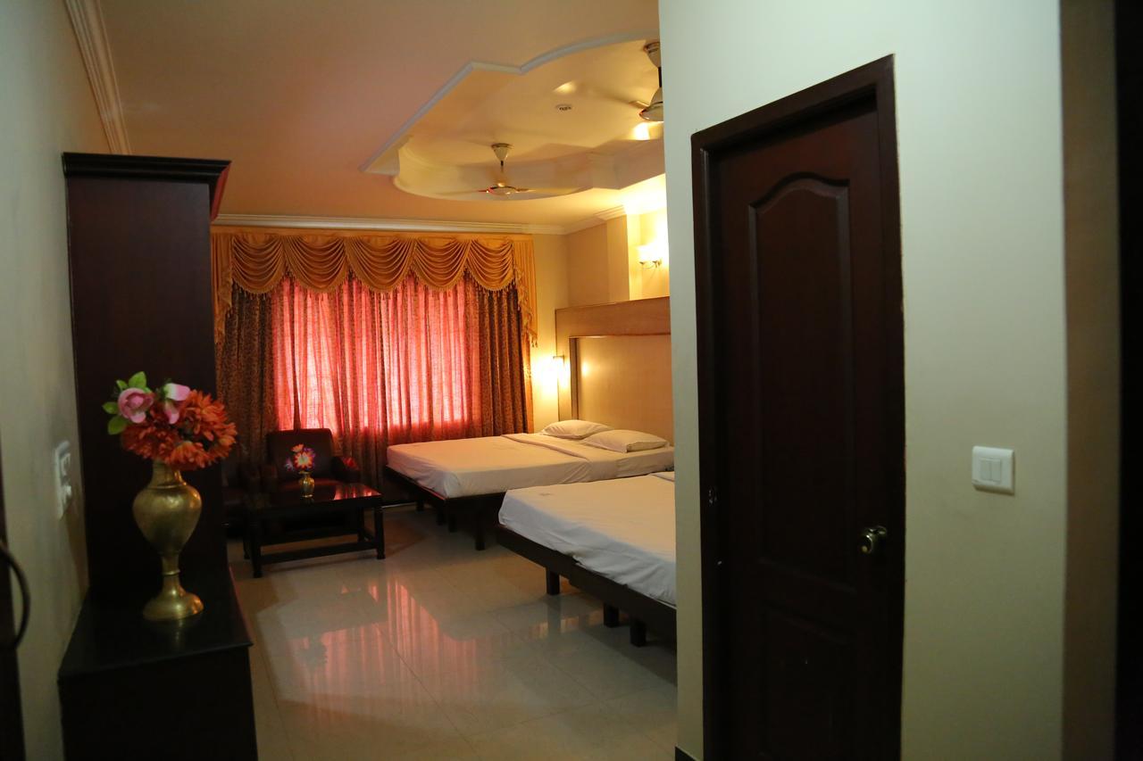 Hotel Vels Court Пални Экстерьер фото
