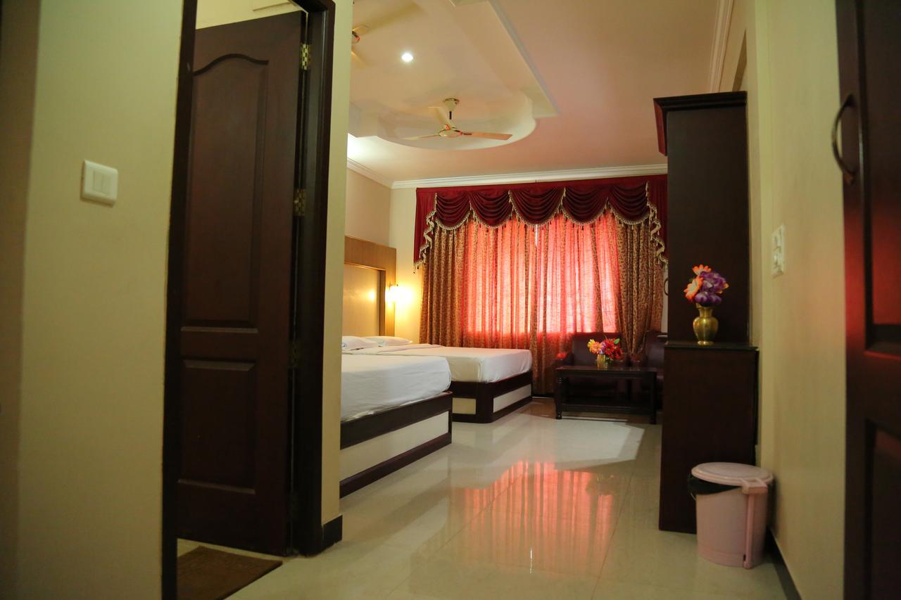 Hotel Vels Court Пални Экстерьер фото