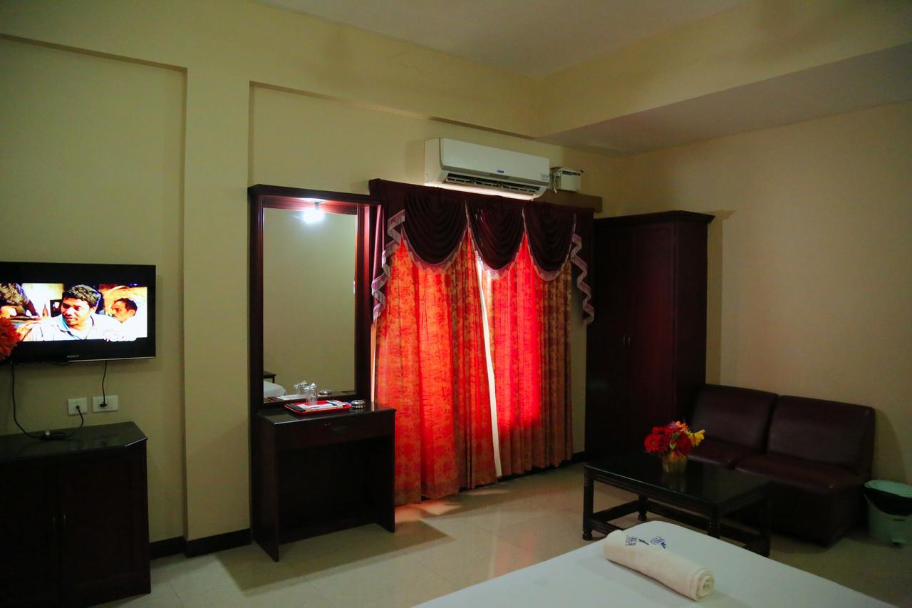 Hotel Vels Court Пални Экстерьер фото